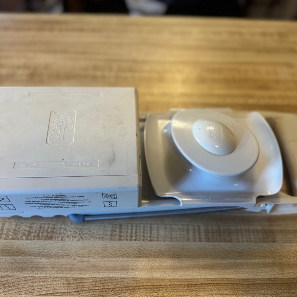 The Pampered Chef Mandolin